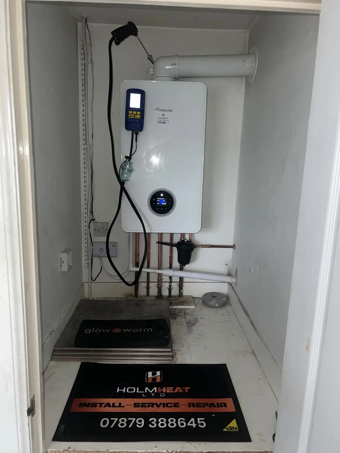 Combustion check during a boiler service