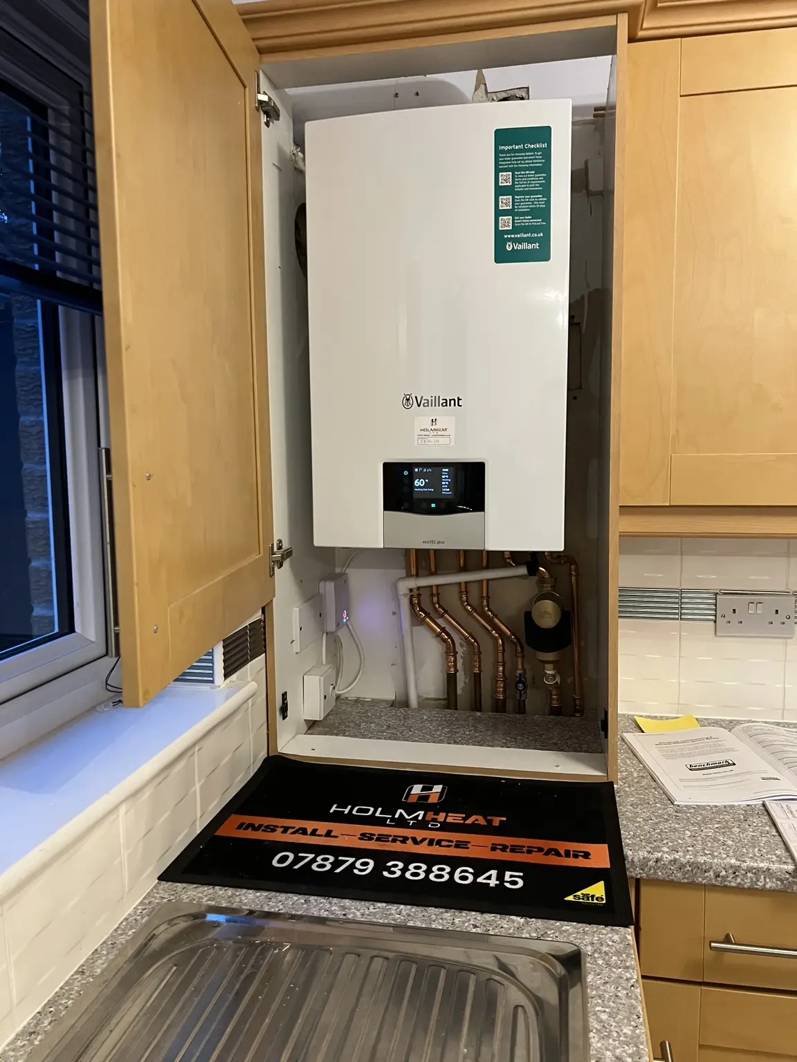 New Vaillant combi boiler installed by HOLMHEAT